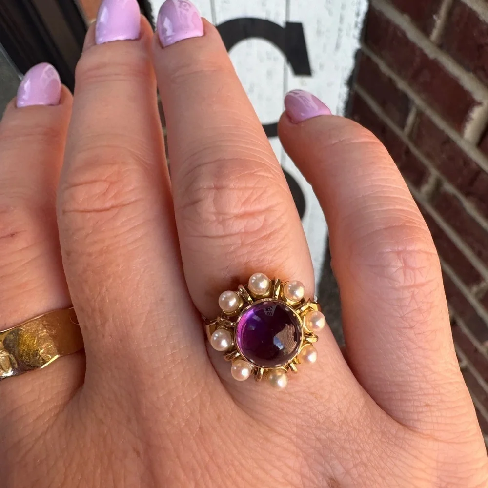 Amethyst Cabochon & Pearl 14k Gold Ring